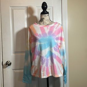 Rainbow long sleeve tee.